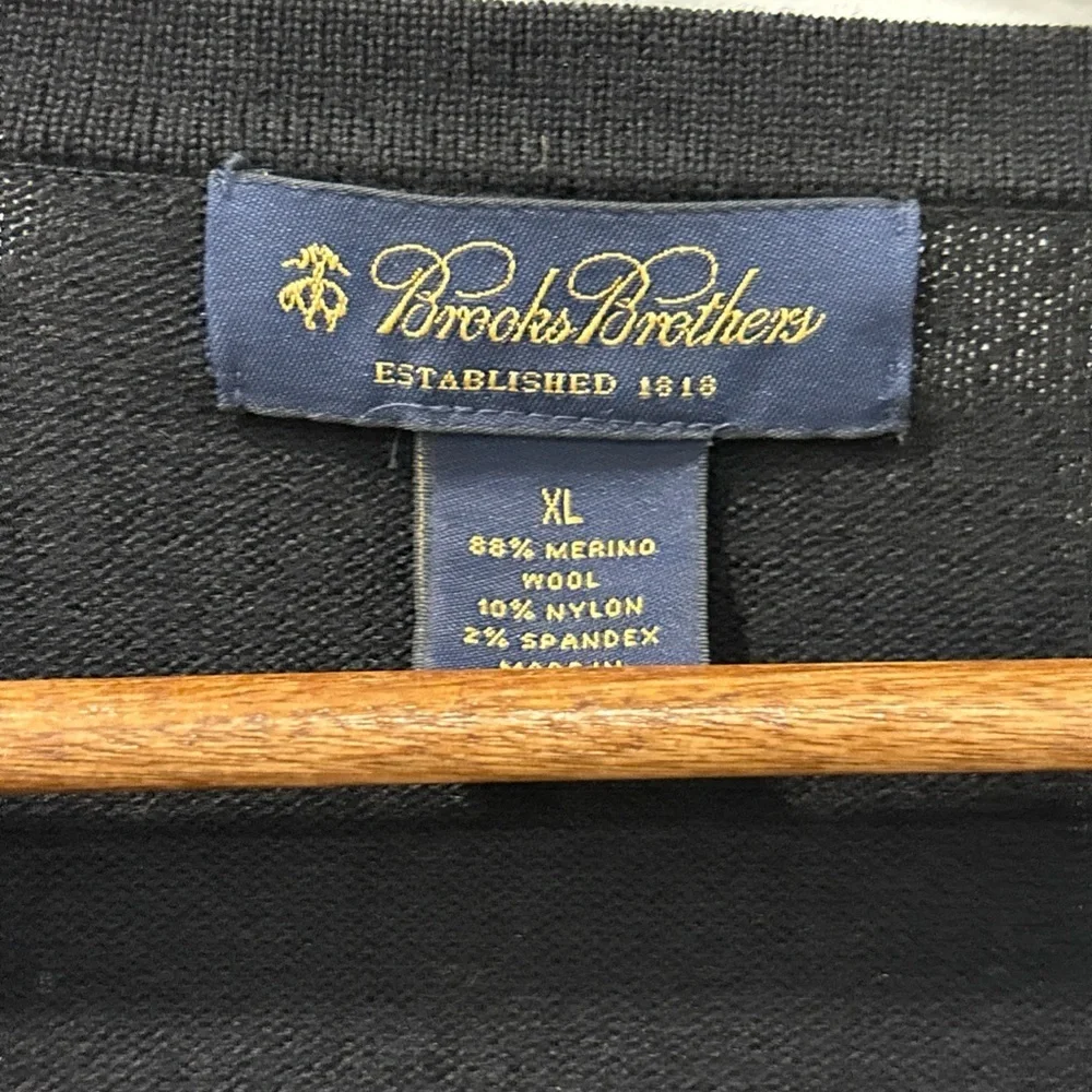 Brooks Brothers Men’s Merino Wool Blend V-Neck Sweater Size XL Black Long Sleeve